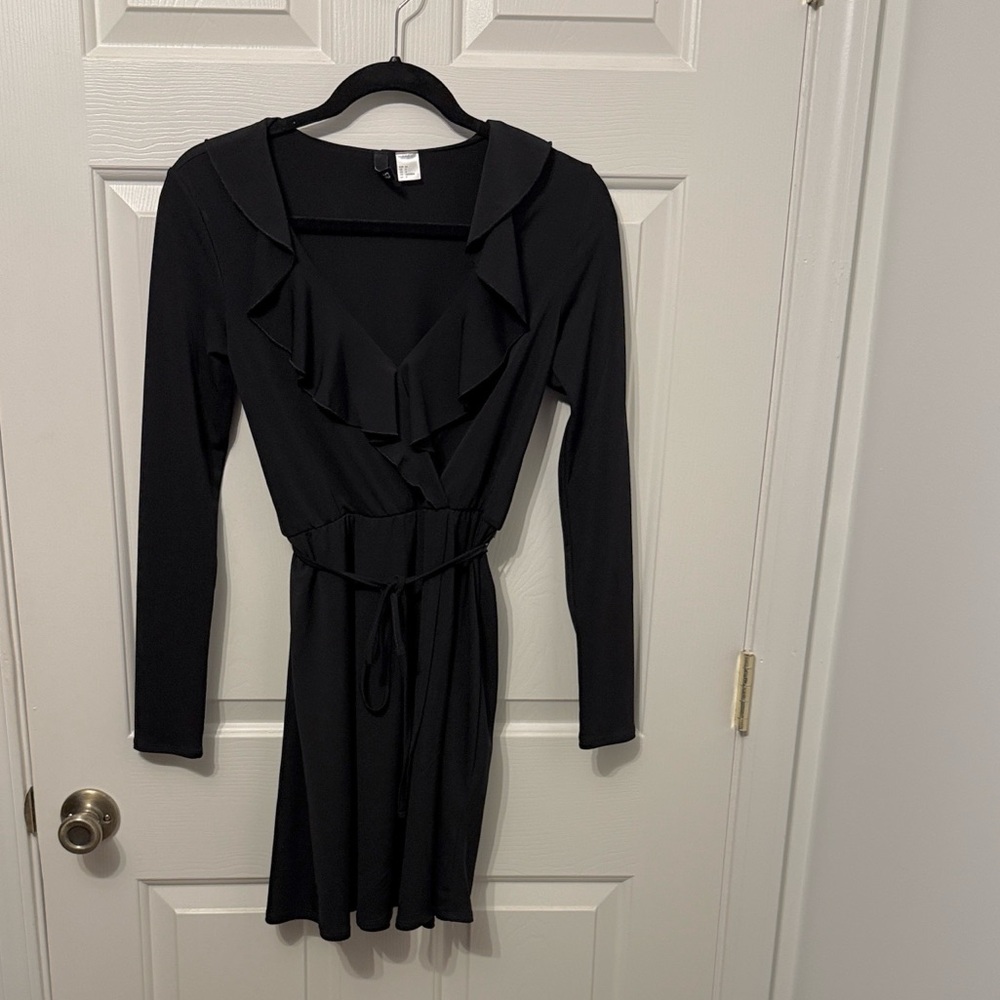 H&M Black Long Sleeve Dress with Ruffle Detail